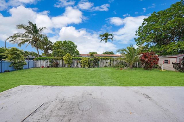 10051 SW 13th Ter, Miami, FL 33174