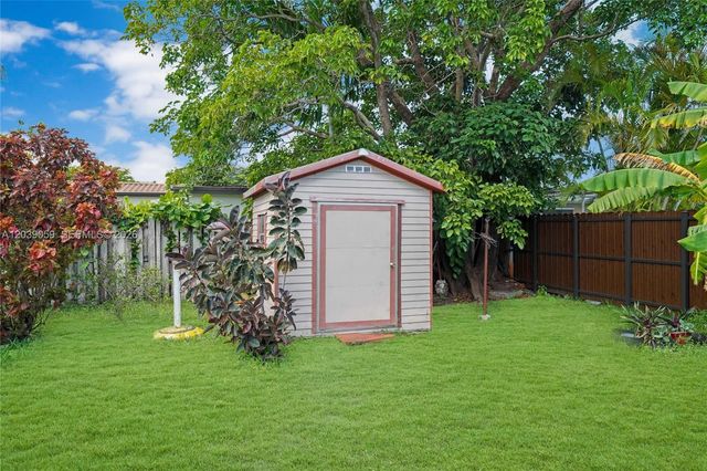 10051 SW 13th Ter, Miami, FL 33174