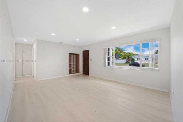 10051 SW 13th Ter, Miami, FL 33174