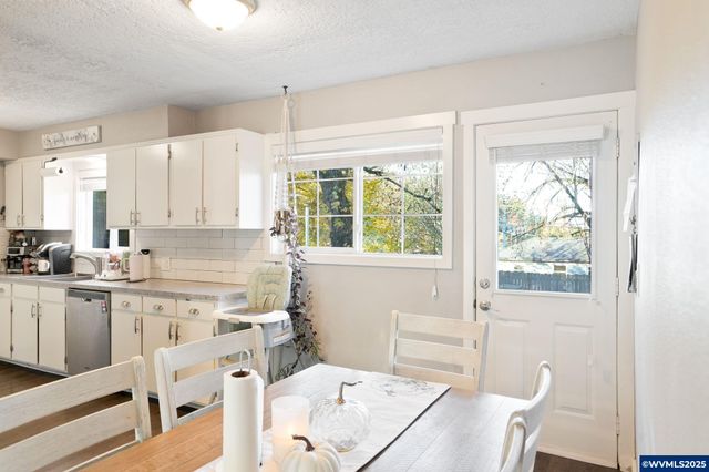 1425 Marshall Dr SE, Salem, OR 97302