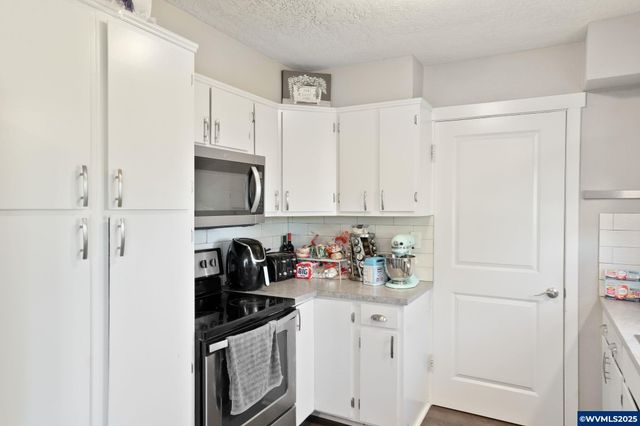 1425 Marshall Dr SE, Salem, OR 97302