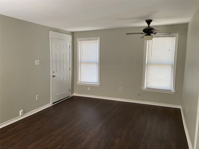 4936 Worth Street E, Dallas, TX 75214