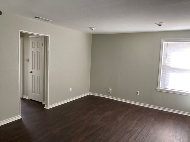 4936 Worth Street E, Dallas, TX 75214