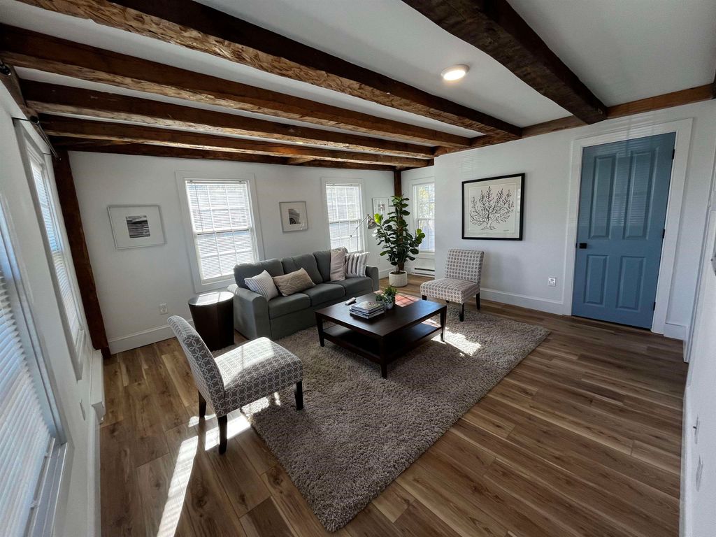 4 Rock Street B, Portsmouth, NH 03801