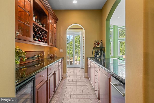 6 WEDGEWOOD DR, Blue Bell, PA 19422