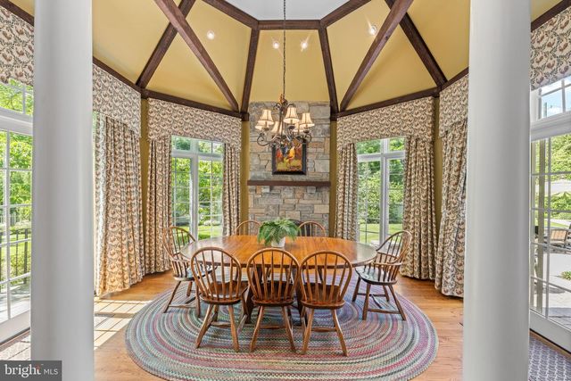 6 WEDGEWOOD DR, Blue Bell, PA 19422