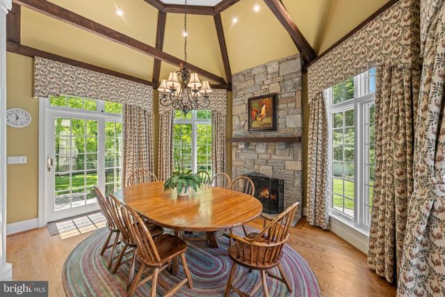 6 WEDGEWOOD DR, Blue Bell, PA 19422