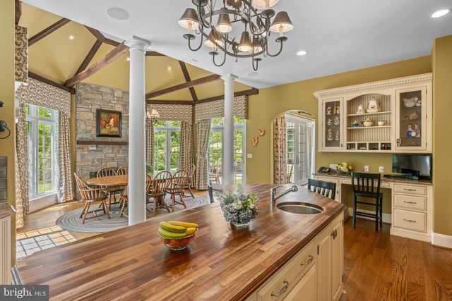 6 WEDGEWOOD DR, Blue Bell, PA 19422