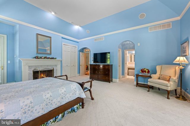 6 WEDGEWOOD DR, Blue Bell, PA 19422