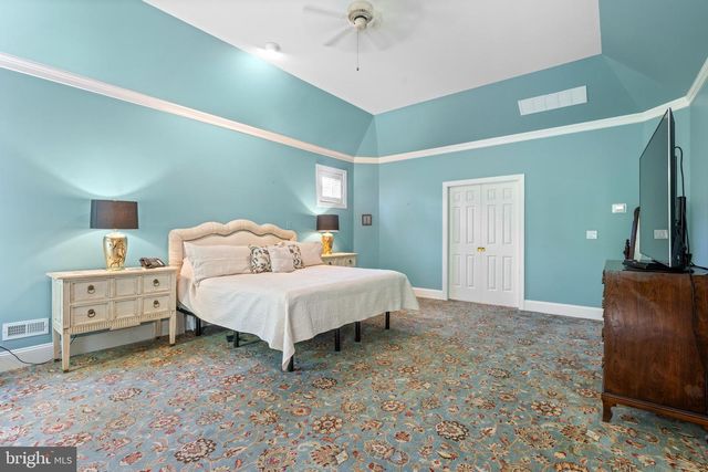 6 WEDGEWOOD DR, Blue Bell, PA 19422