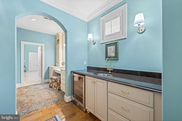 6 WEDGEWOOD DR, Blue Bell, PA 19422