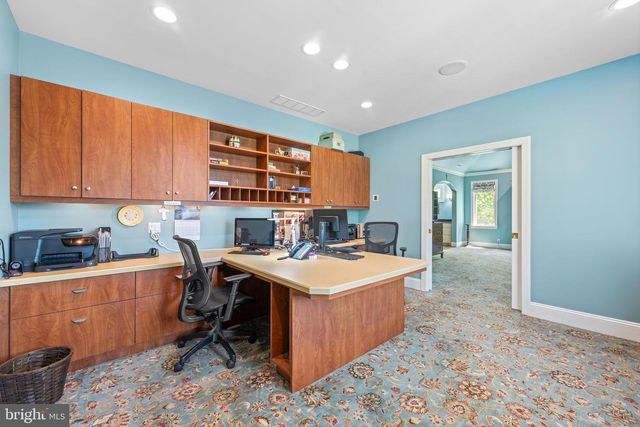 6 WEDGEWOOD DR, Blue Bell, PA 19422