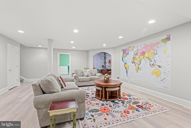 6 WEDGEWOOD DR, Blue Bell, PA 19422