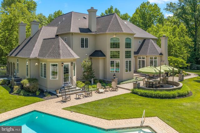 6 WEDGEWOOD DR, Blue Bell, PA 19422