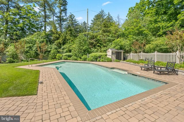 6 WEDGEWOOD DR, Blue Bell, PA 19422
