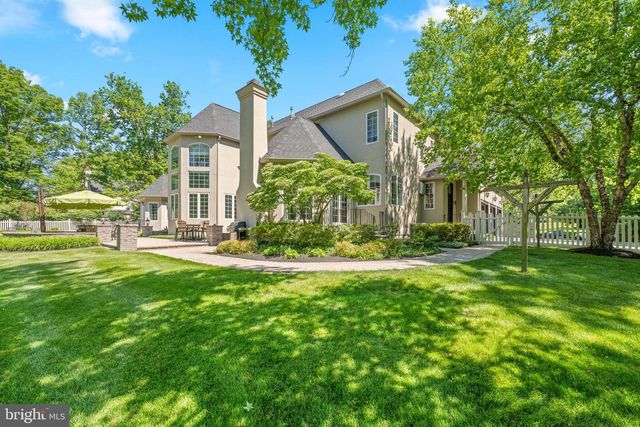6 WEDGEWOOD DR, Blue Bell, PA 19422