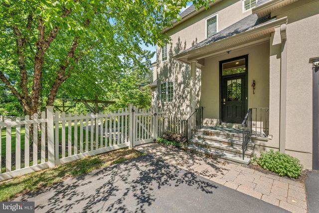 6 WEDGEWOOD DR, Blue Bell, PA 19422