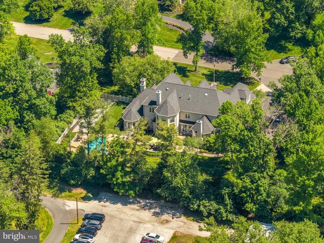 6 WEDGEWOOD DR, Blue Bell, PA 19422