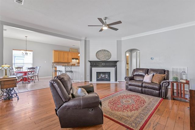 2835 Fairway Drive, Friendswood, TX 77546