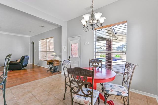 2835 Fairway Drive, Friendswood, TX 77546