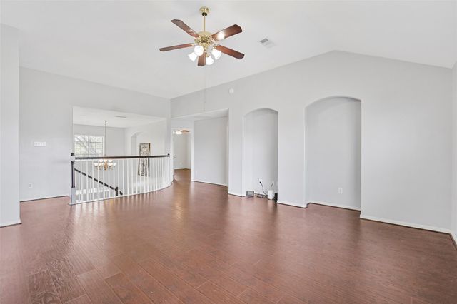 2835 Fairway Drive, Friendswood, TX 77546