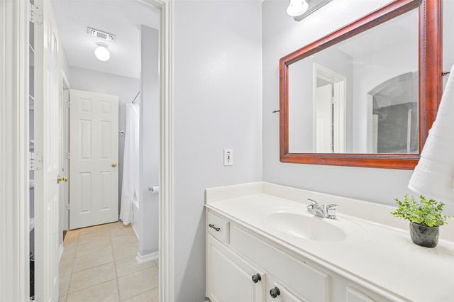 2835 Fairway Drive, Friendswood, TX 77546