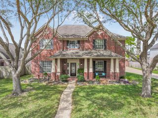 2835 Fairway Drive, Friendswood, TX 77546