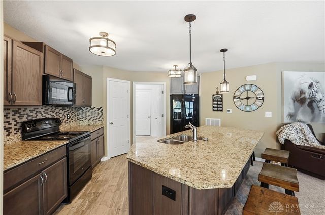 6 Waterlily Drive, Springboro, OH 45066