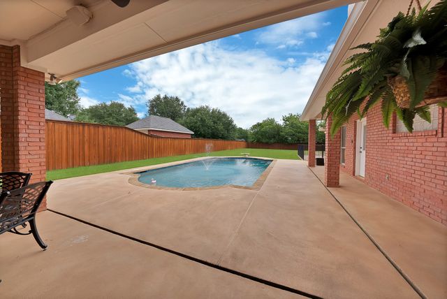1110 Mccampbell Road, Mansfield, TX 76063