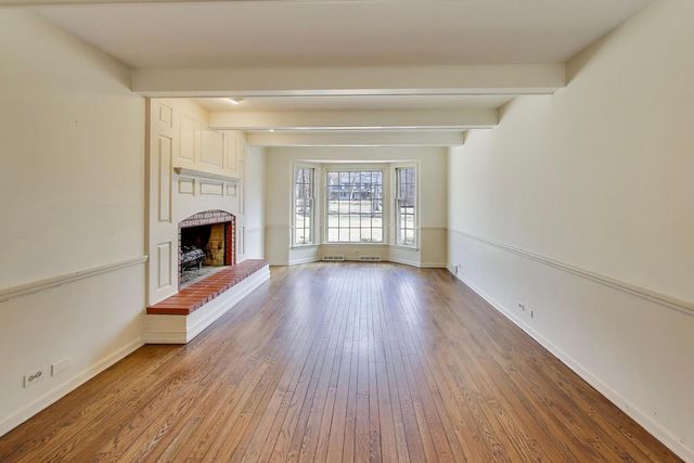 948 S Green Bay Road, Lake Forest, IL 60045