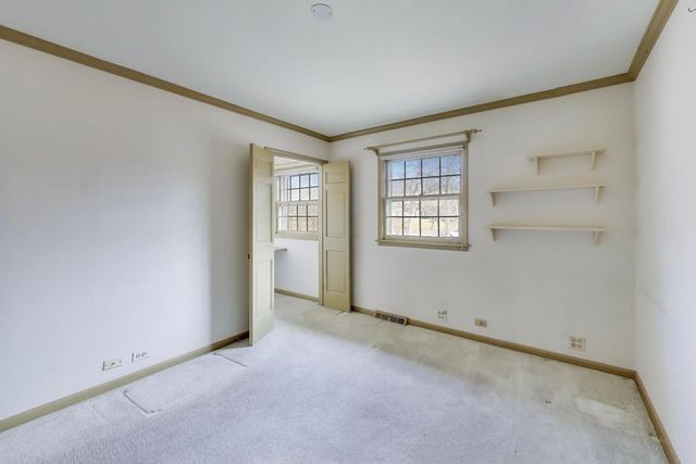 948 S Green Bay Road, Lake Forest, IL 60045