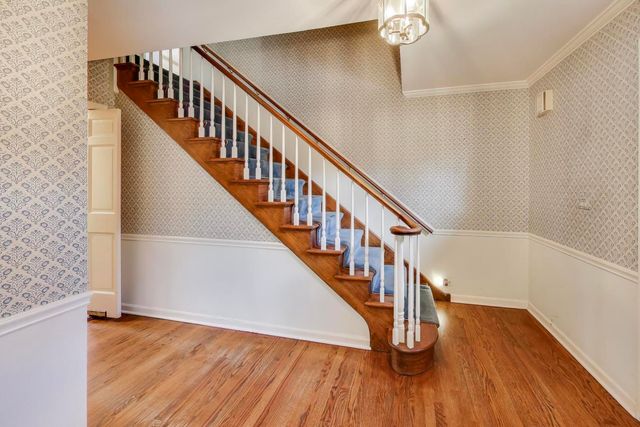 948 S Green Bay Road, Lake Forest, IL 60045