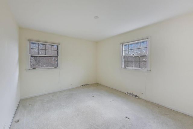 948 S Green Bay Road, Lake Forest, IL 60045