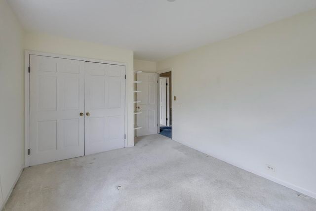 948 S Green Bay Road, Lake Forest, IL 60045