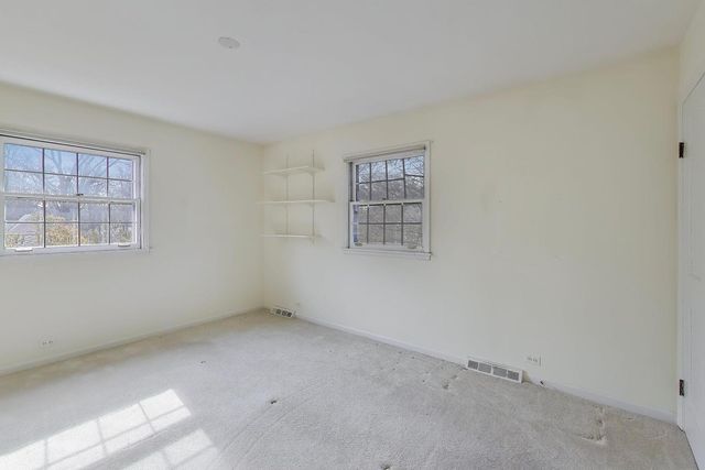 948 S Green Bay Road, Lake Forest, IL 60045