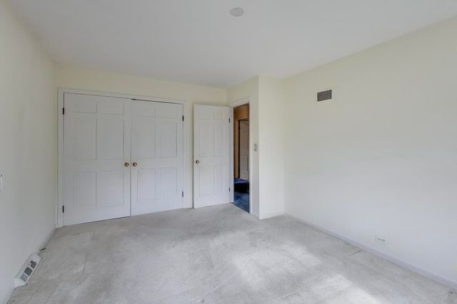 948 S Green Bay Road, Lake Forest, IL 60045