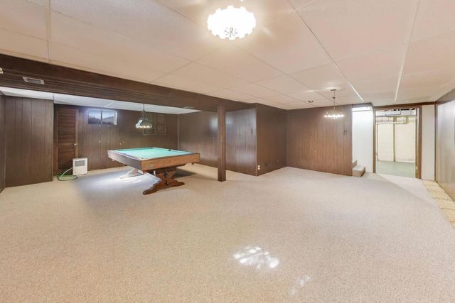 948 S Green Bay Road, Lake Forest, IL 60045