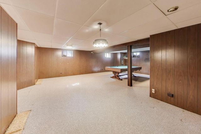 948 S Green Bay Road, Lake Forest, IL 60045