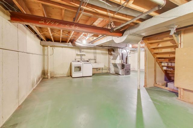 948 S Green Bay Road, Lake Forest, IL 60045