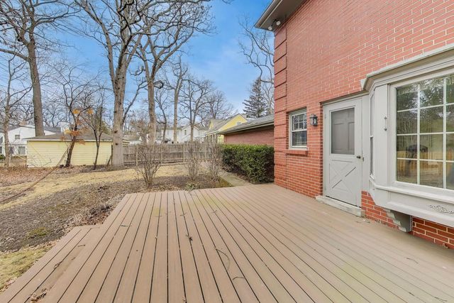 948 S Green Bay Road, Lake Forest, IL 60045