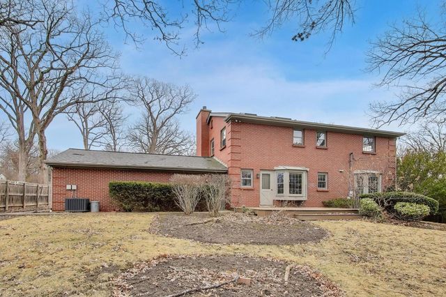 948 S Green Bay Road, Lake Forest, IL 60045