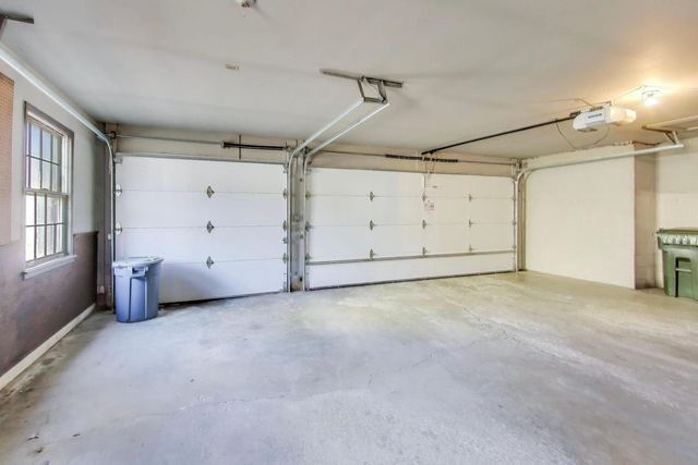 948 S Green Bay Road, Lake Forest, IL 60045