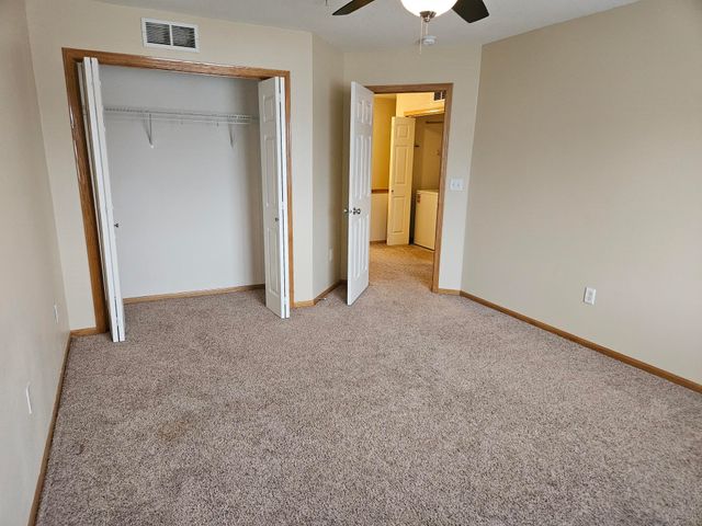 8610 EP True Parkway 12009, West Des Moines, IA 50265