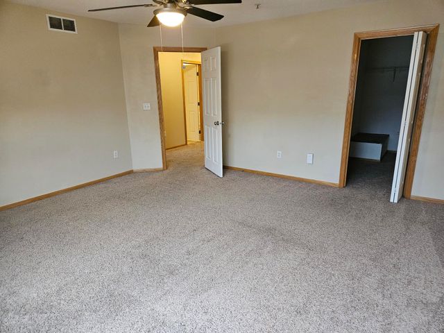 8610 EP True Parkway 12009, West Des Moines, IA 50265