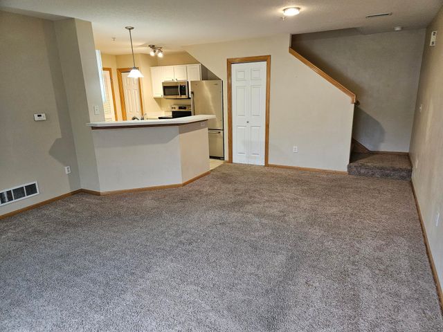 8610 EP True Parkway 12009, West Des Moines, IA 50265