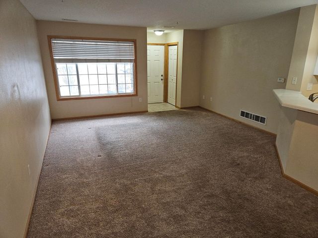 8610 EP True Parkway 12009, West Des Moines, IA 50265