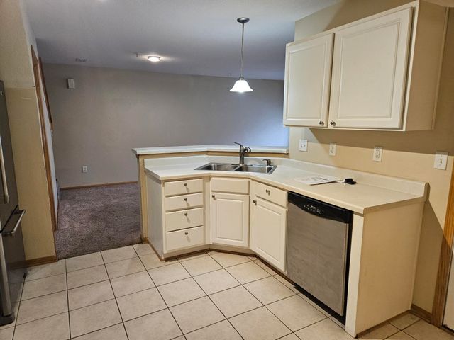 8610 EP True Parkway 12009, West Des Moines, IA 50265