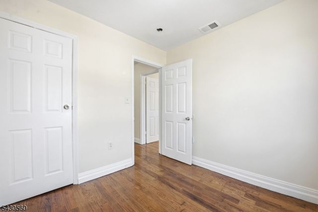 91 Willoughby St, Newark City, NJ 07112