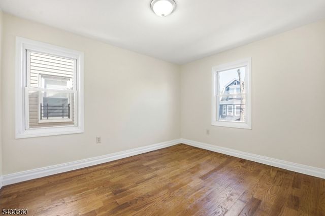 91 Willoughby St, Newark City, NJ 07112