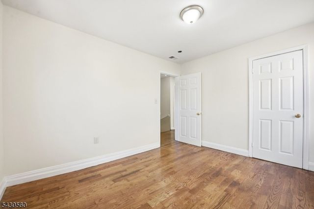 91 Willoughby St, Newark City, NJ 07112